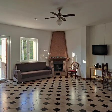 La Casa Di Flora San Cataldo (Apulia)
